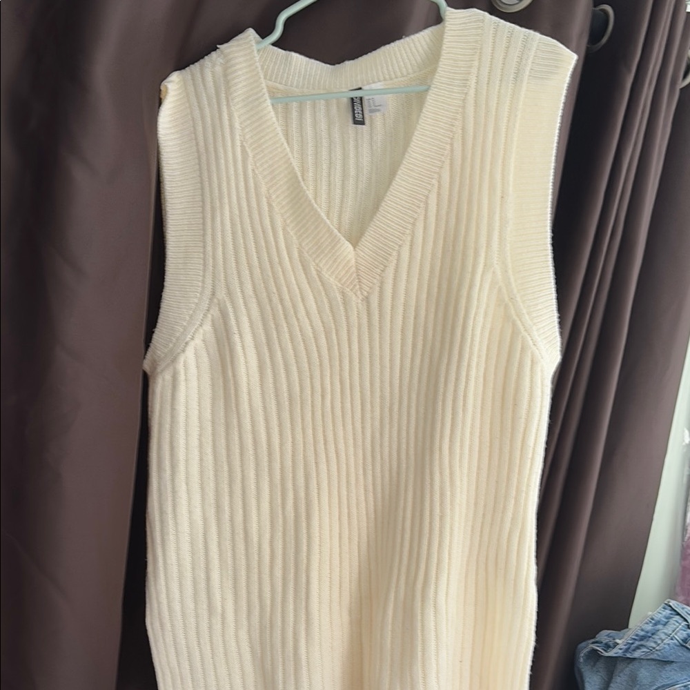Cream Ribbed Knit Sleeveless Sweater